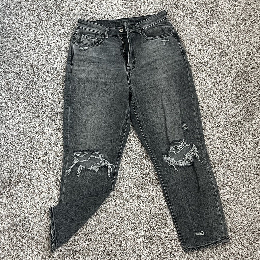 Barely worn! AEO Strigid Distressed Jeans